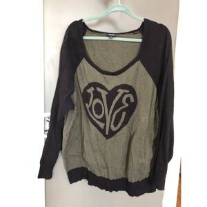 Torrid size 4x 4xl green and black valentines love heart sweater